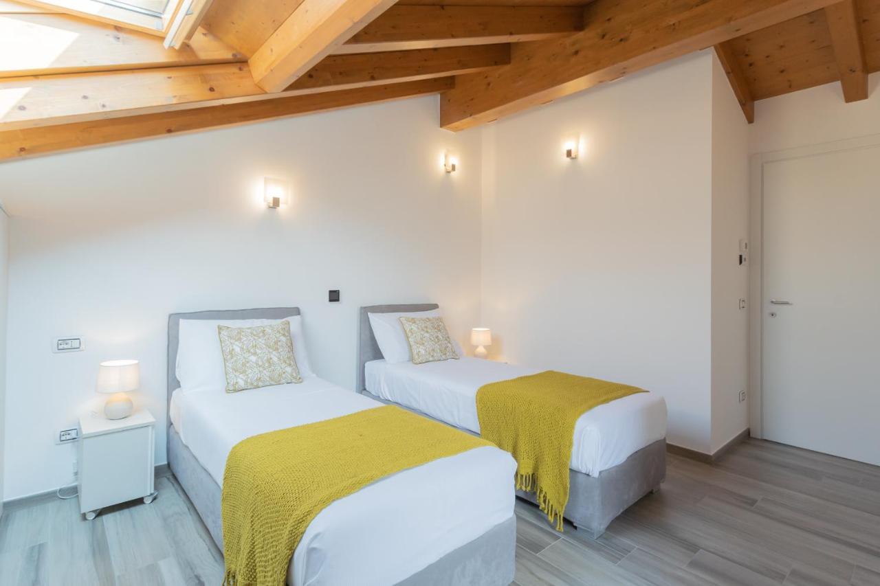 Dream Lake Apartments Lake View - Private Beach By Rent All Como Lezzeno Dış mekan fotoğraf