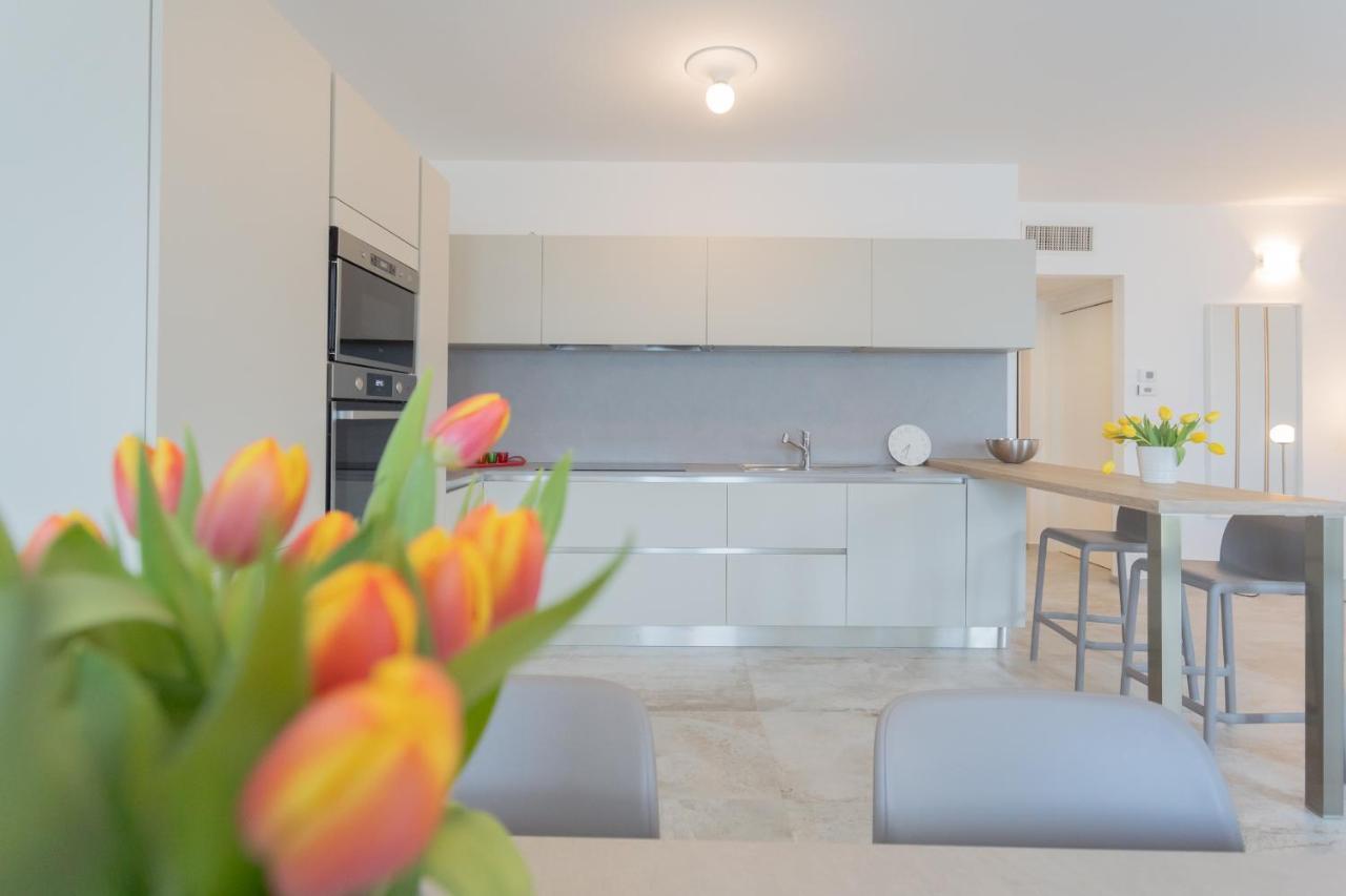 Dream Lake Apartments Lake View - Private Beach By Rent All Como Lezzeno Dış mekan fotoğraf