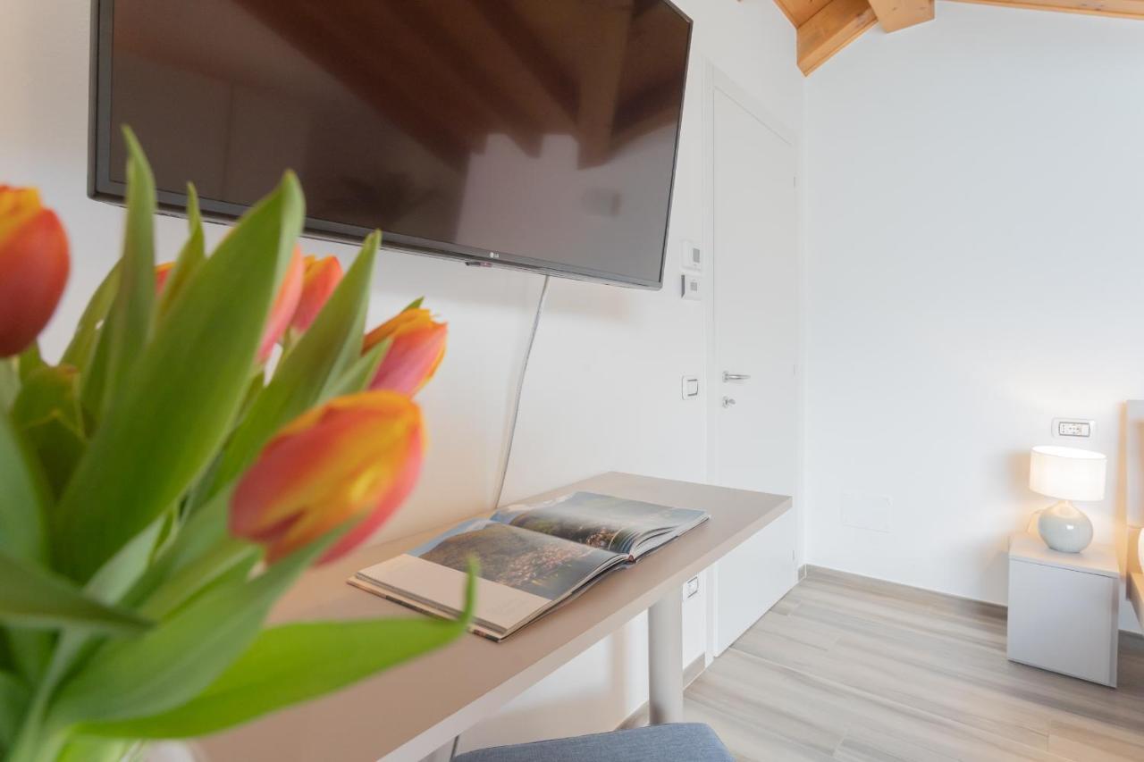 Dream Lake Apartments Lake View - Private Beach By Rent All Como Lezzeno Dış mekan fotoğraf