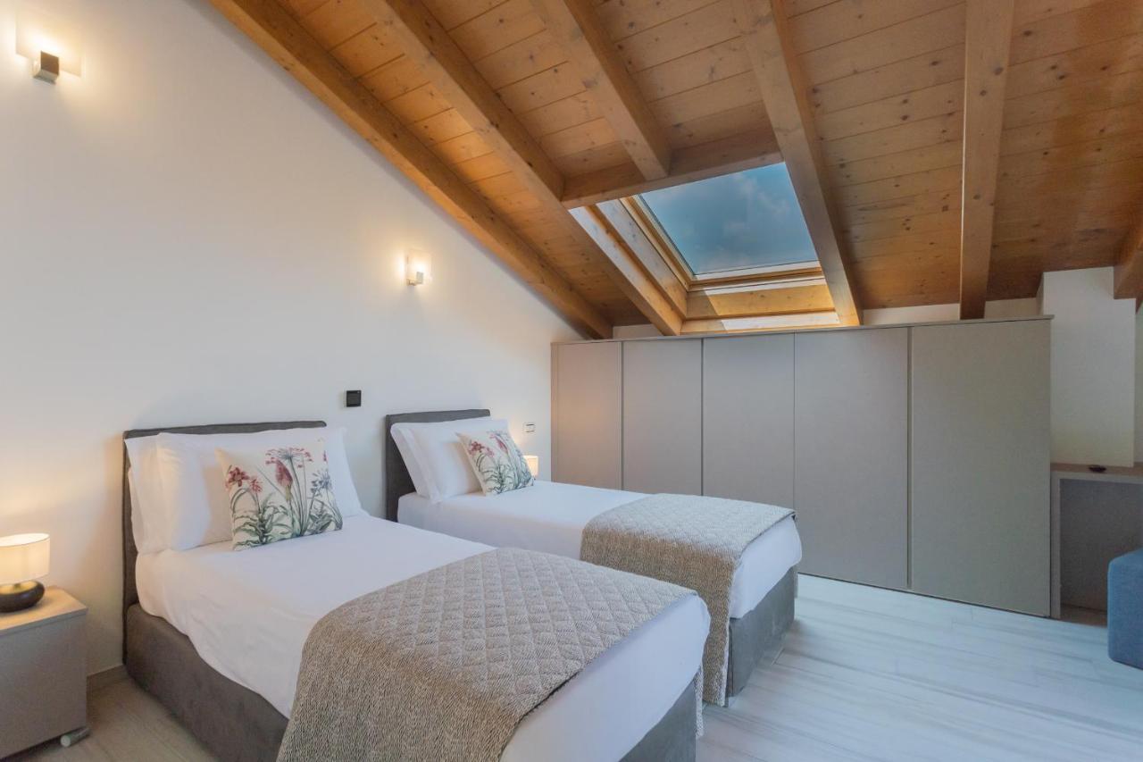 Dream Lake Apartments Lake View - Private Beach By Rent All Como Lezzeno Dış mekan fotoğraf
